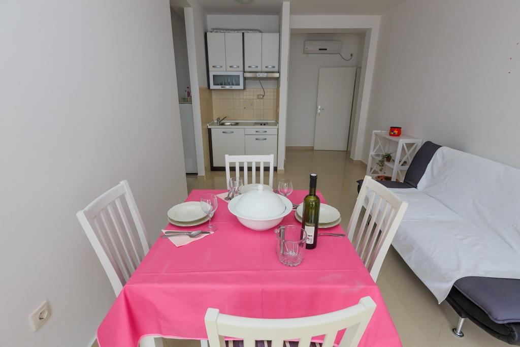 Apartments Rogulj Рогозница Стая снимка