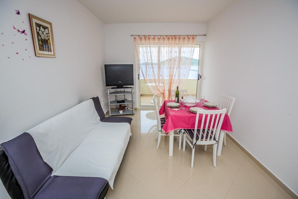 Apartments Rogulj Рогозница Стая снимка